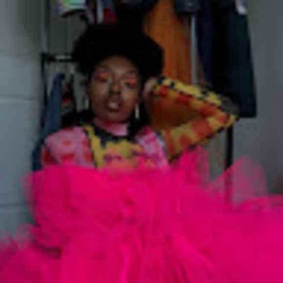 Meet your Posher, Milan - Picture 1 of 1